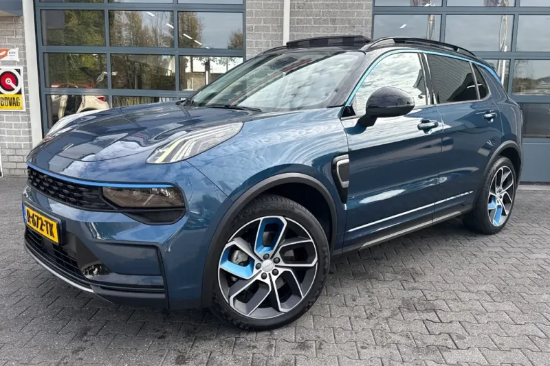 Lynk & Co 01 (2022)