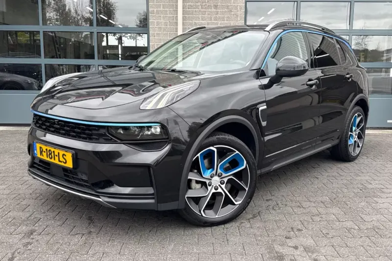Lynk & Co 01 (2022)