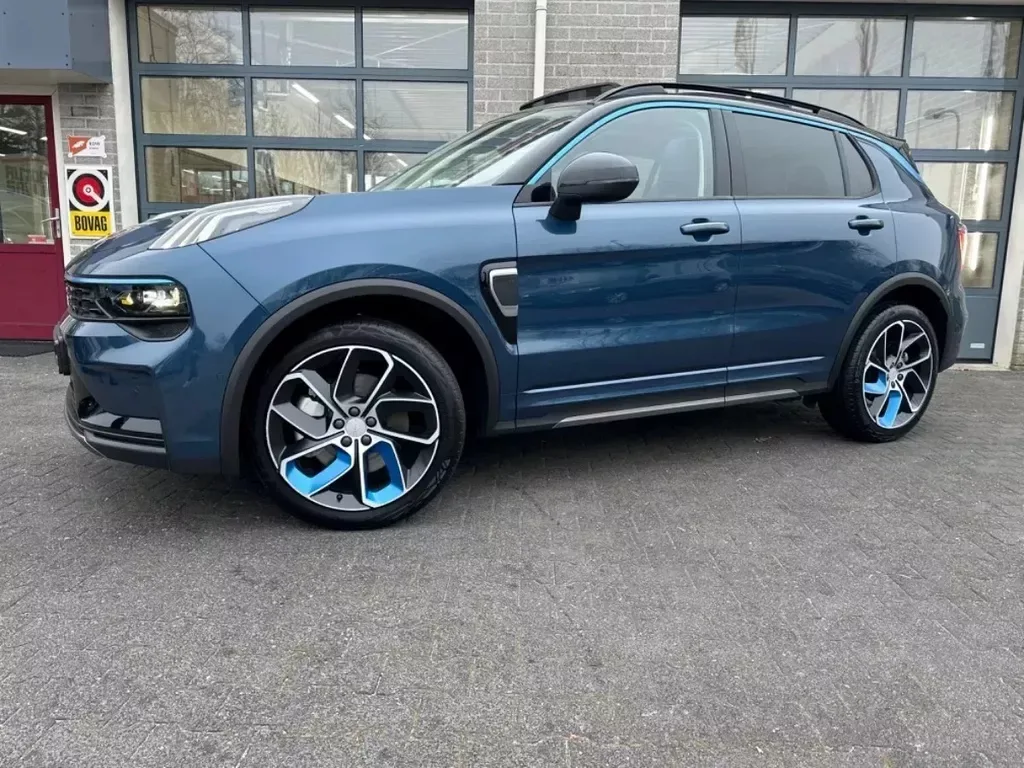 Lynk & Co 01 (2023) — foto 1