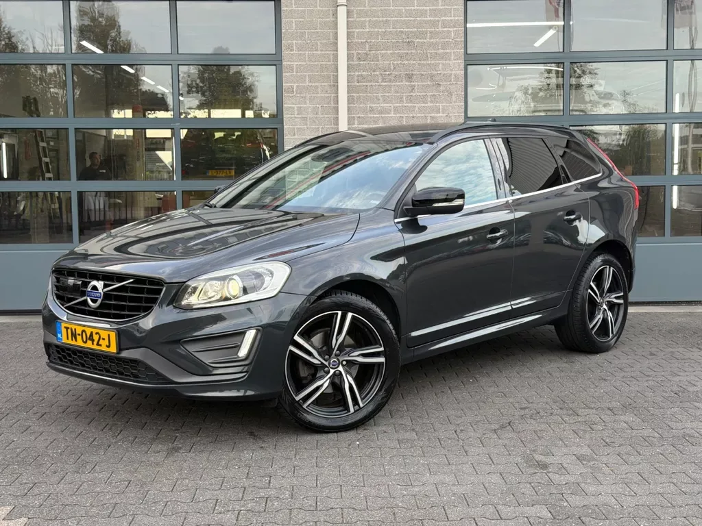 Volvo XC60 (2016) — foto 1