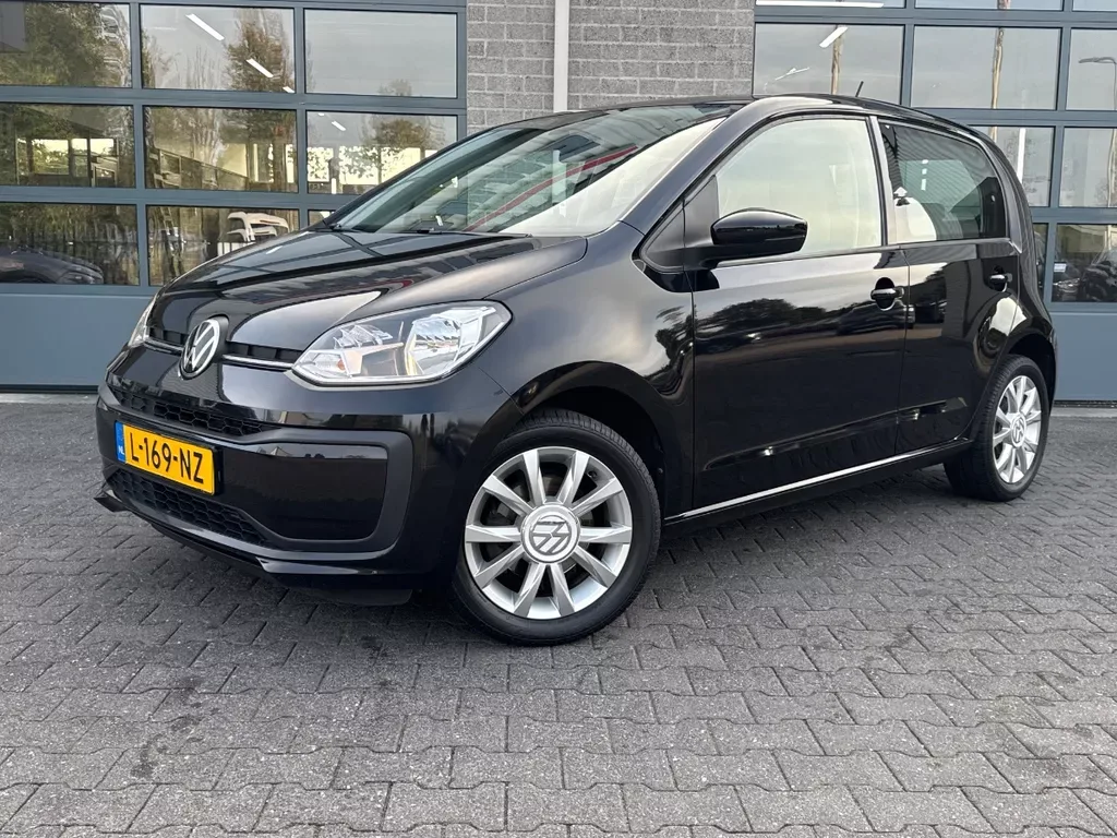 Volkswagen Up! (2021) — foto 1