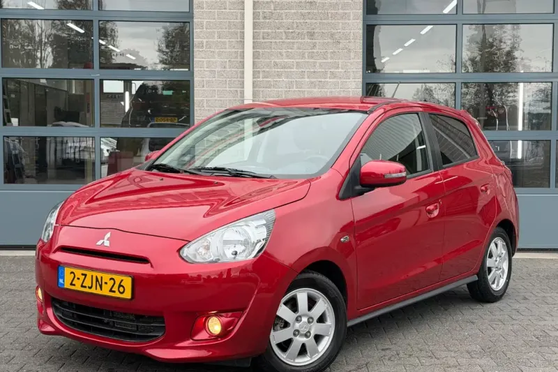 Mitsubishi Space Star (2015)