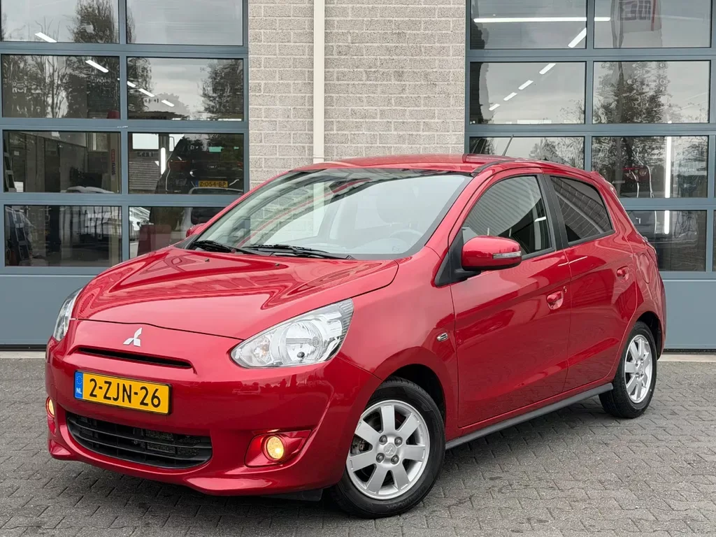 Mitsubishi Space Star (2015) — foto 1