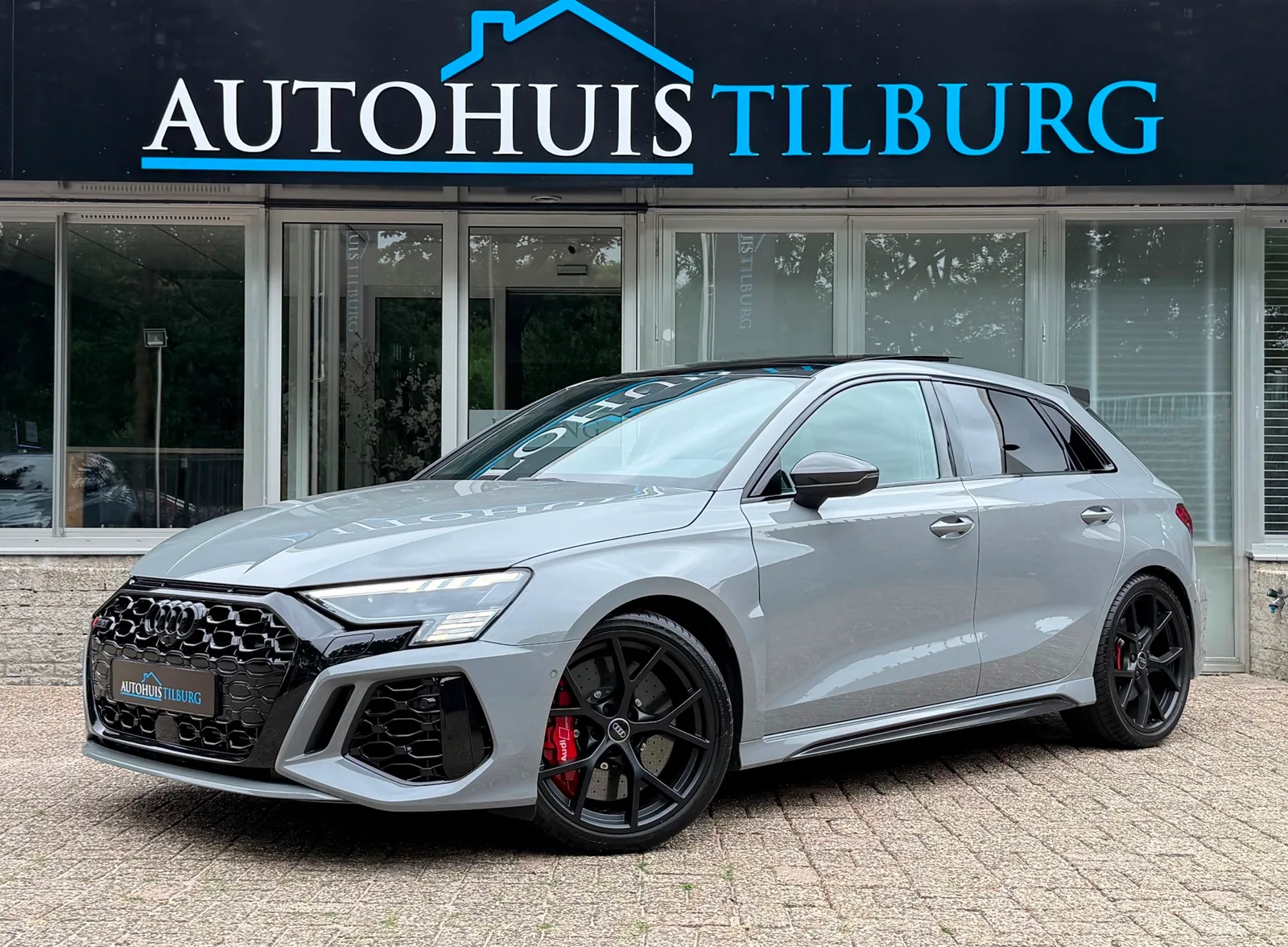 Audi RS 3 Sportback (2023) — foto 1