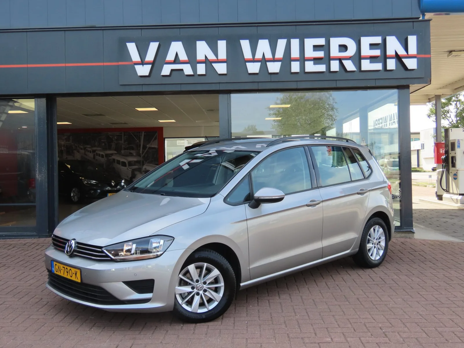 Volkswagen Golf Sportsvan (2015) — foto 1