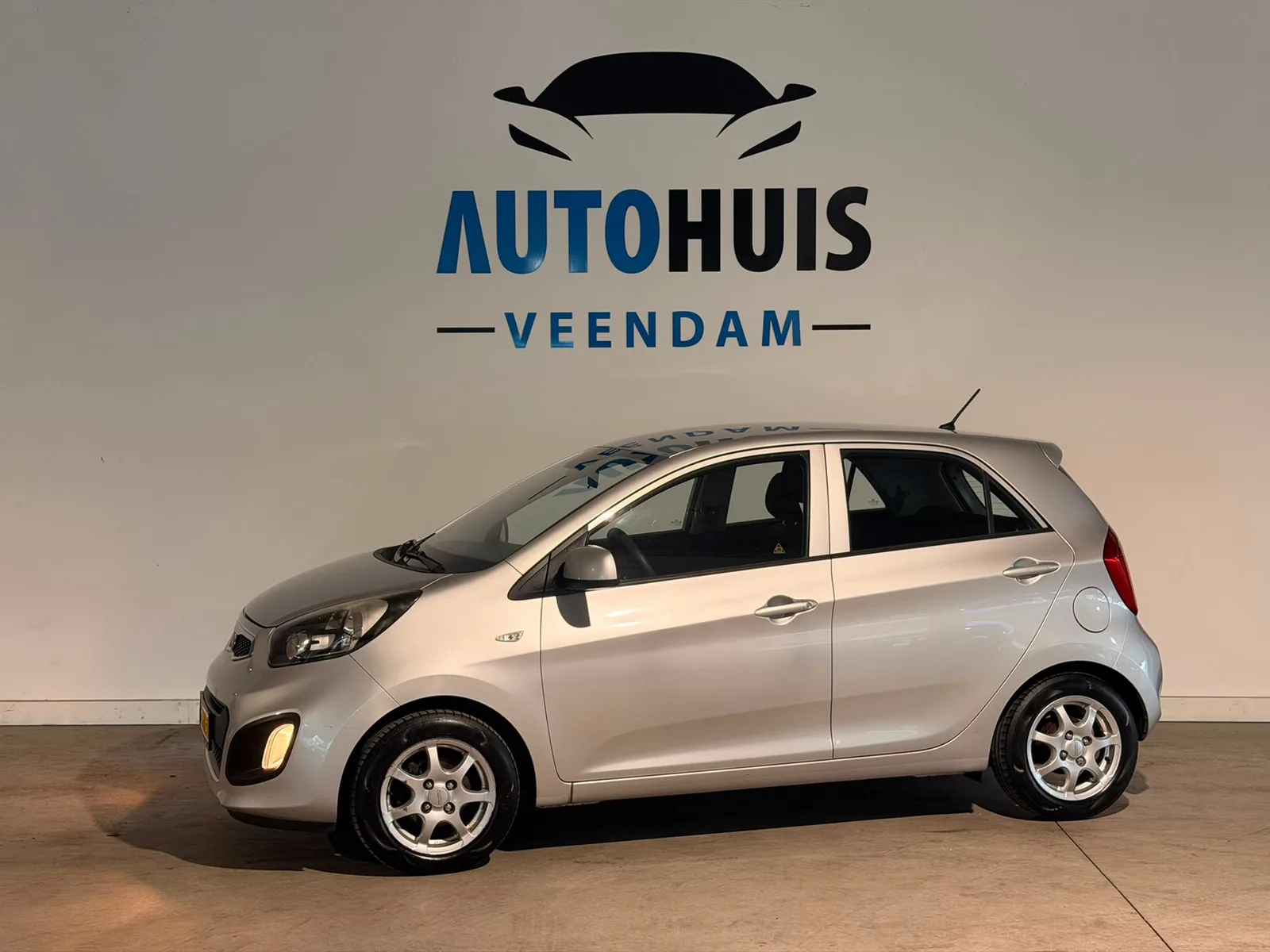Kia Picanto (2012) — foto 1