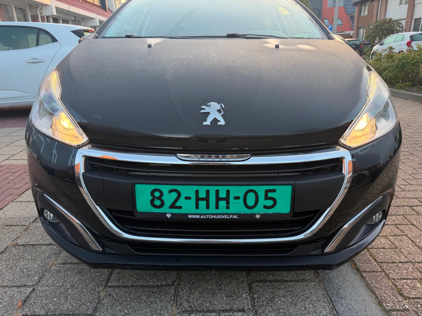 Peugeot 208 (2016) — foto 1