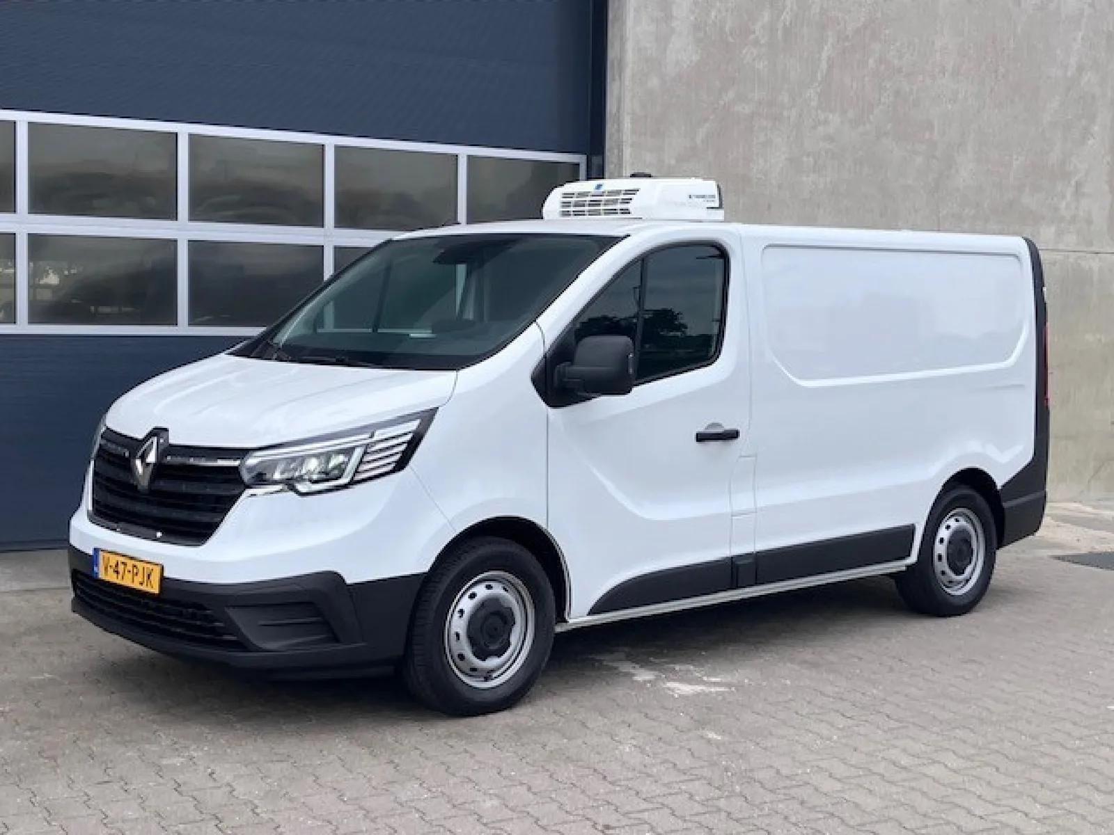Renault Trafic (2024) — foto 1