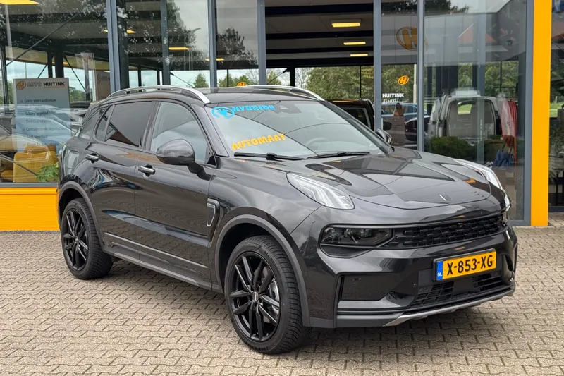 Lynk & Co 01 (2024)
