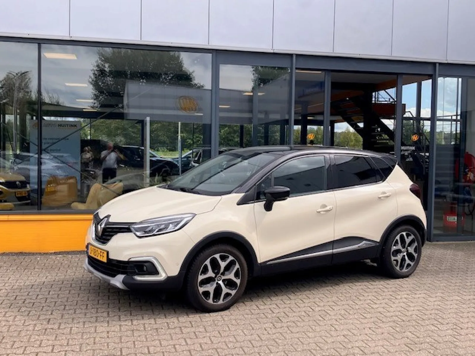 Renault Captur (2019) — foto 1