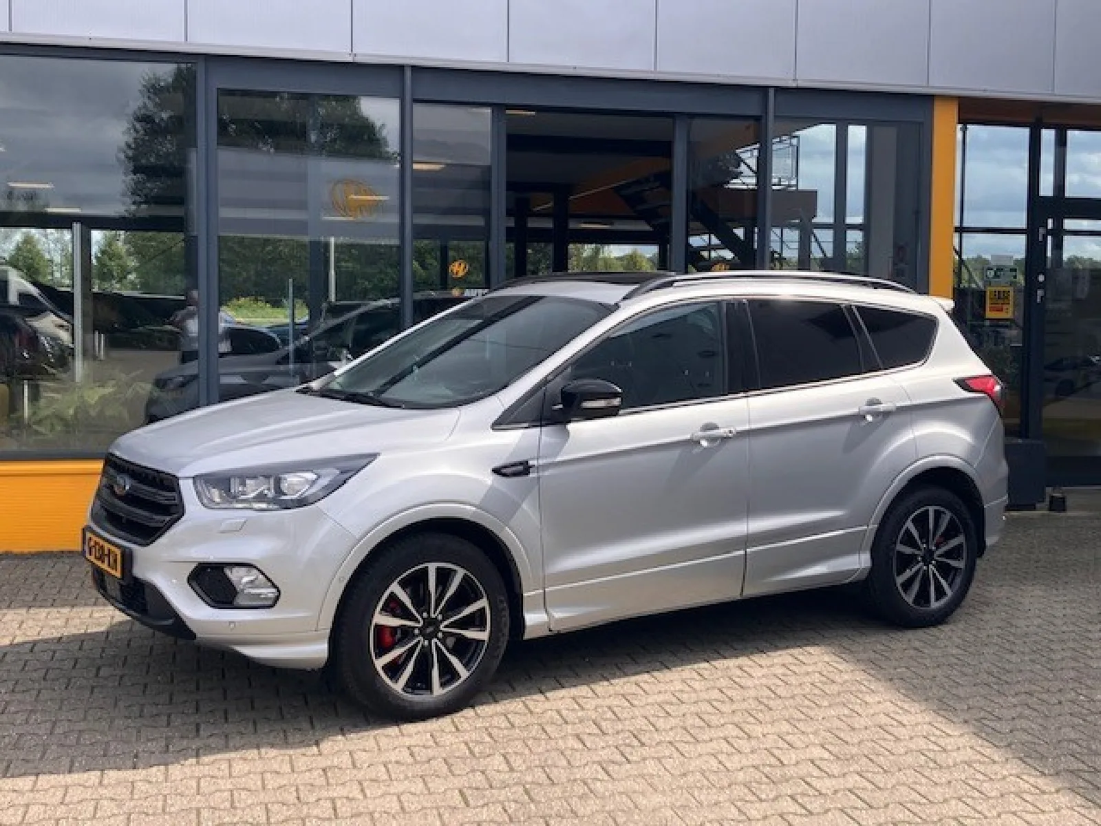 Ford Kuga (2019) — foto 1