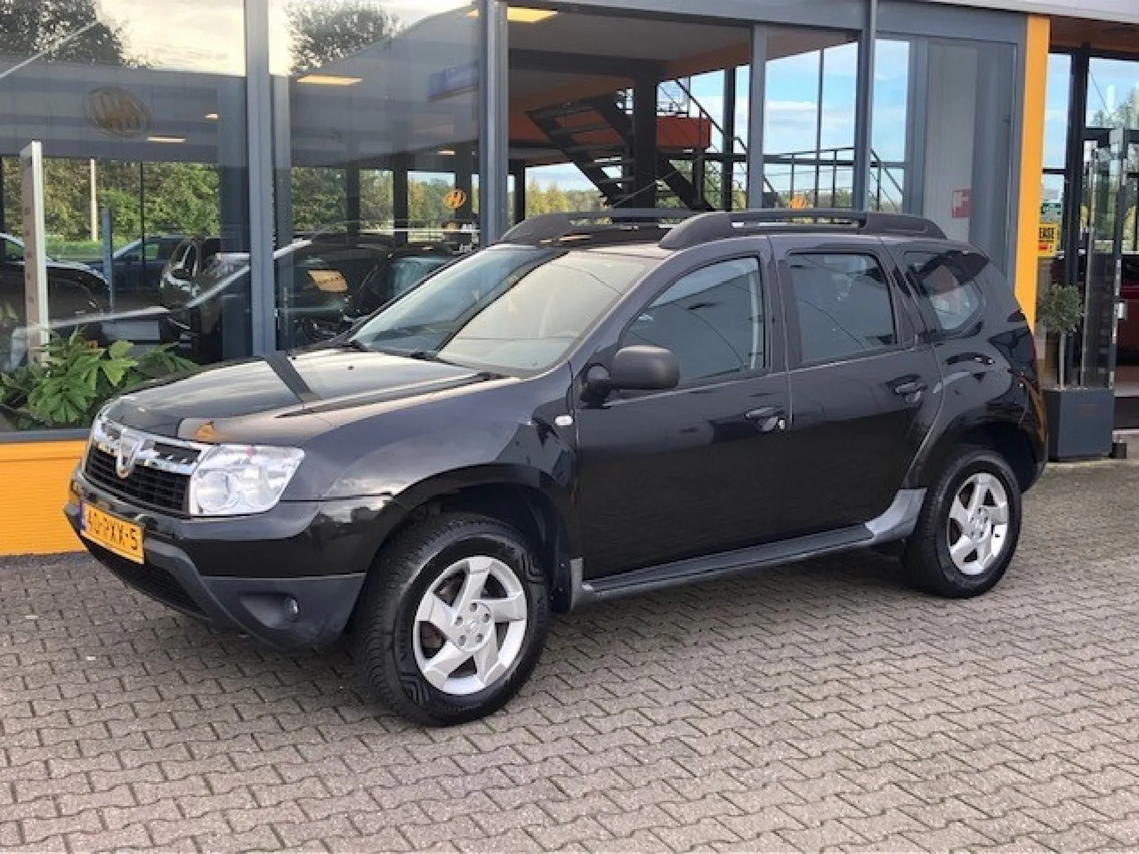 Dacia Duster (2011) — foto 1