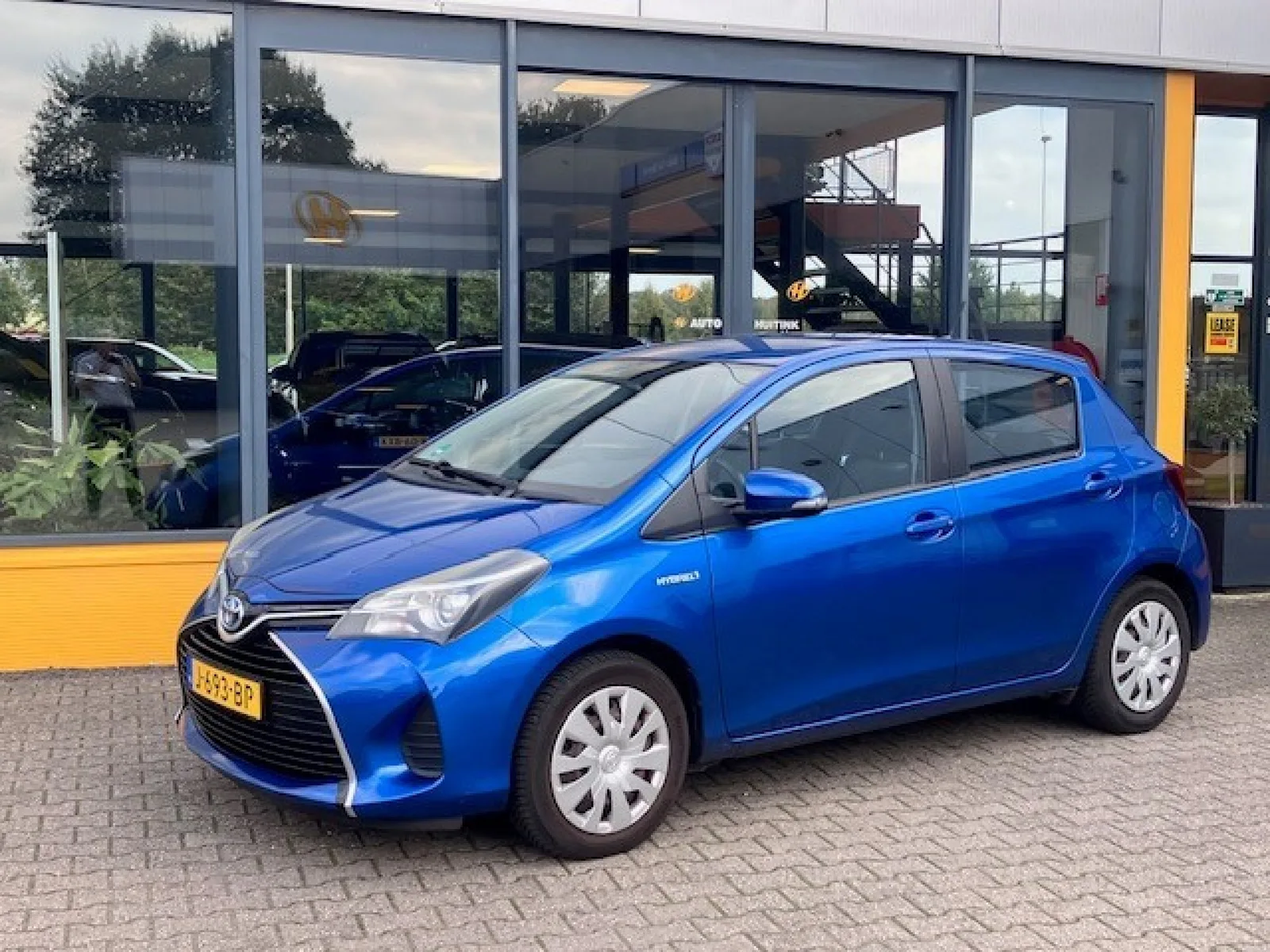 Toyota Yaris (2014) — foto 1