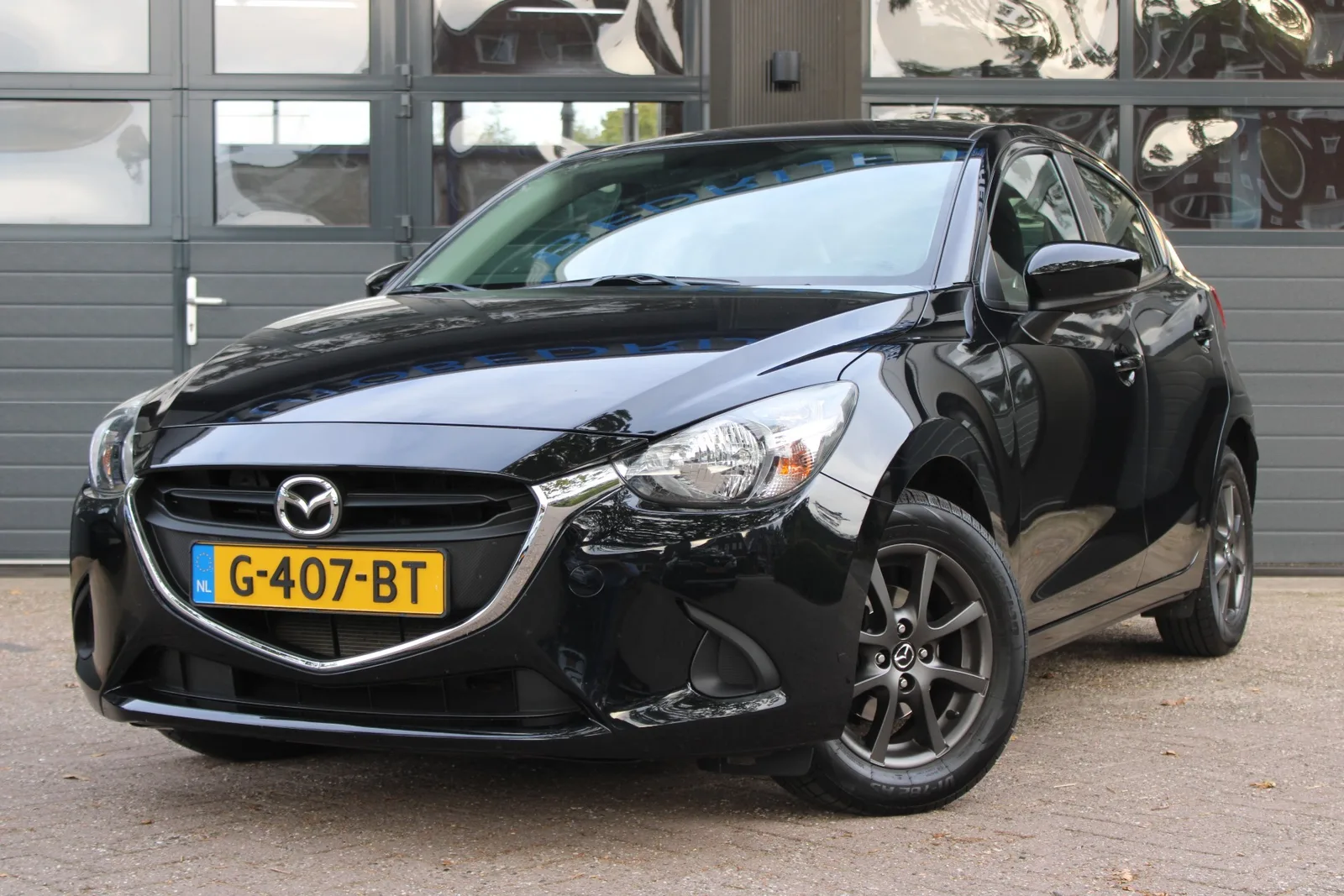 Mazda 2 (2019) — foto 1