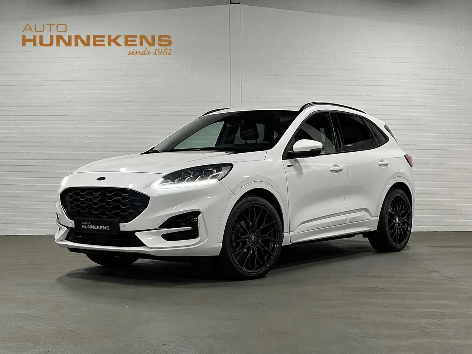 Ford Kuga (2023) — foto 1