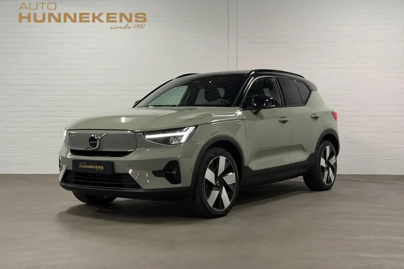 Volvo XC40 (2022)