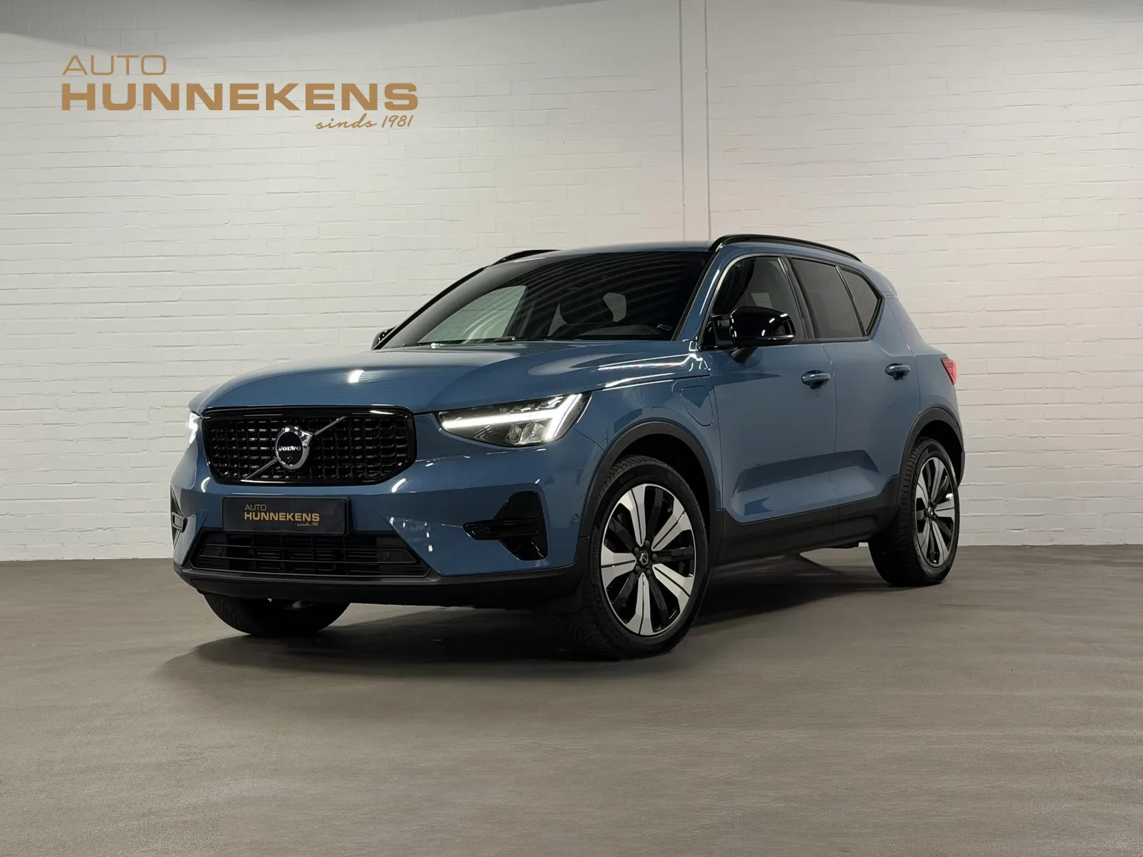 Volvo XC40 (2022) — foto 1