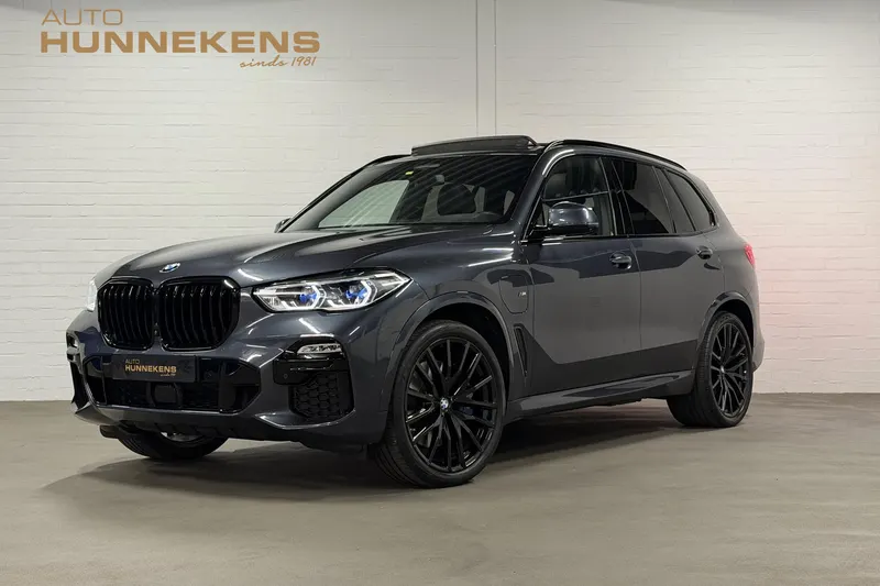 BMW X5 (2021)