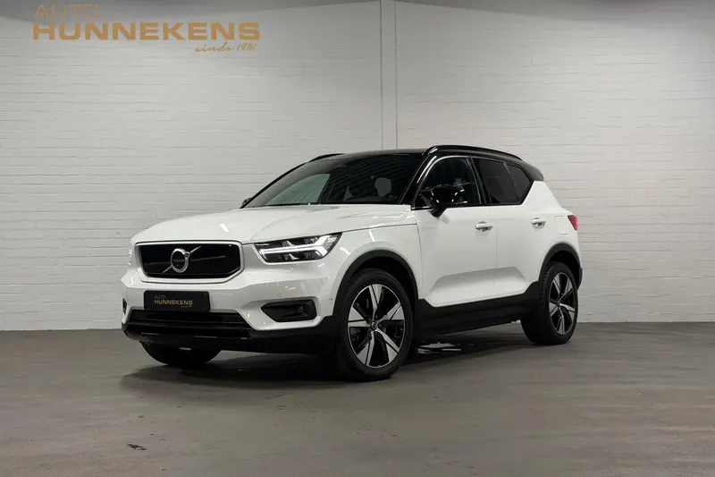 Volvo XC40 (2022)