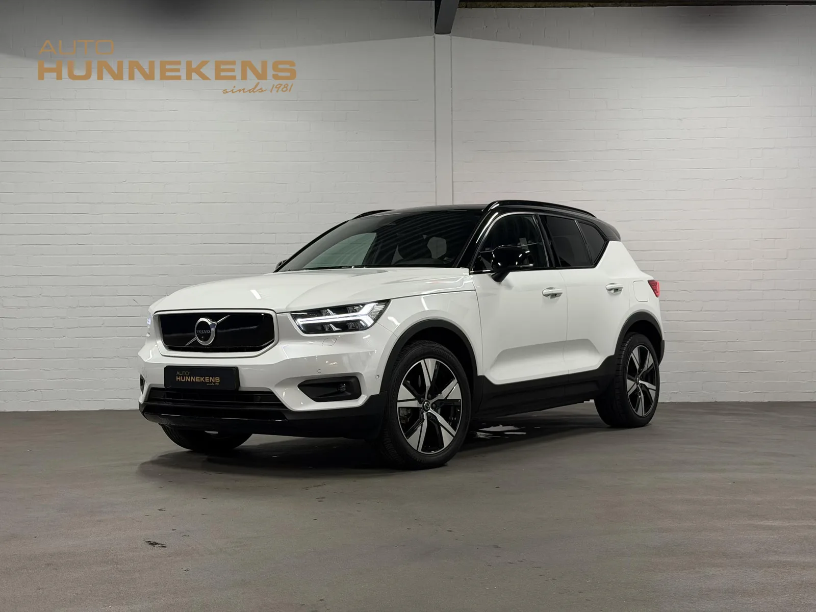 Volvo XC40 (2022) — foto 1