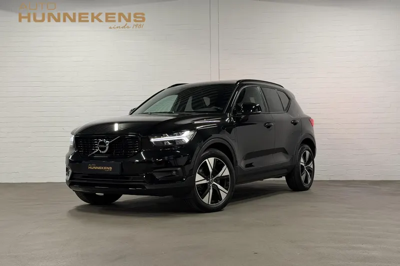 Volvo XC40 (2022)