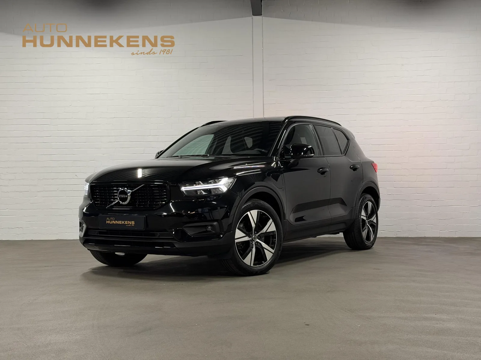 Volvo XC40 (2022) — foto 1
