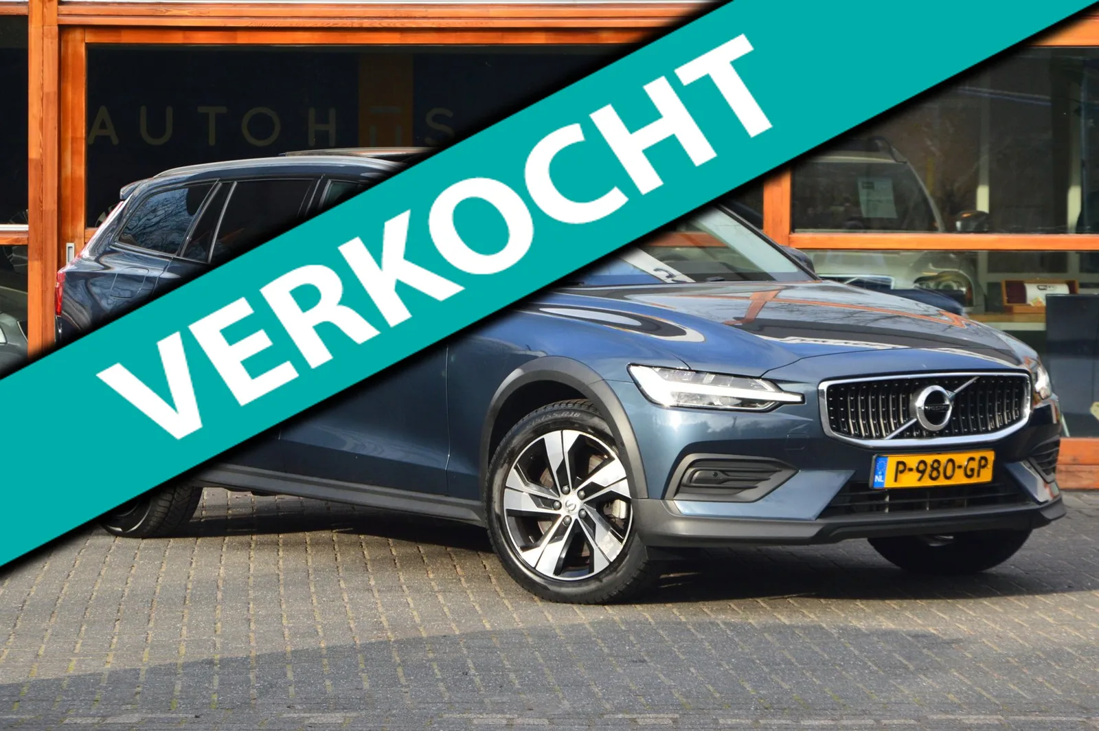Volvo V60 Cross Country (2022) — foto 1
