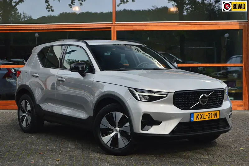 Volvo XC40 (2023)
