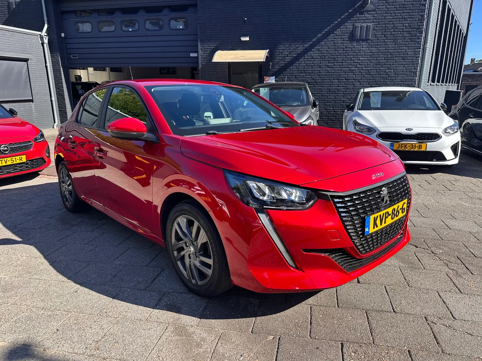 Peugeot 208 (2021) — foto 1