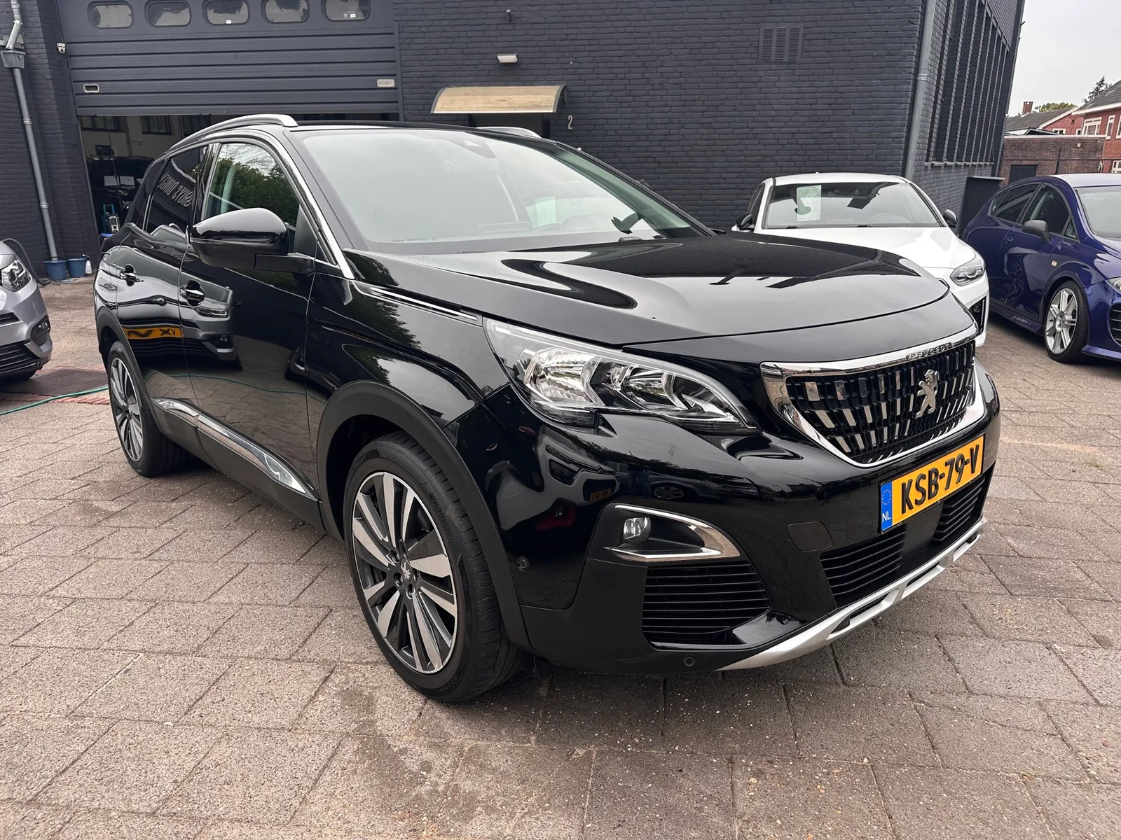 Peugeot 3008 (2019) — foto 1