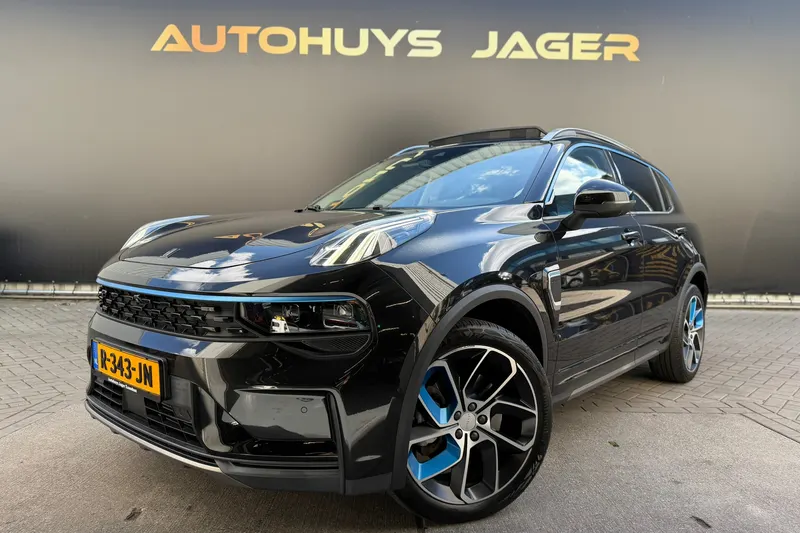 Lynk & Co 01 (2022)