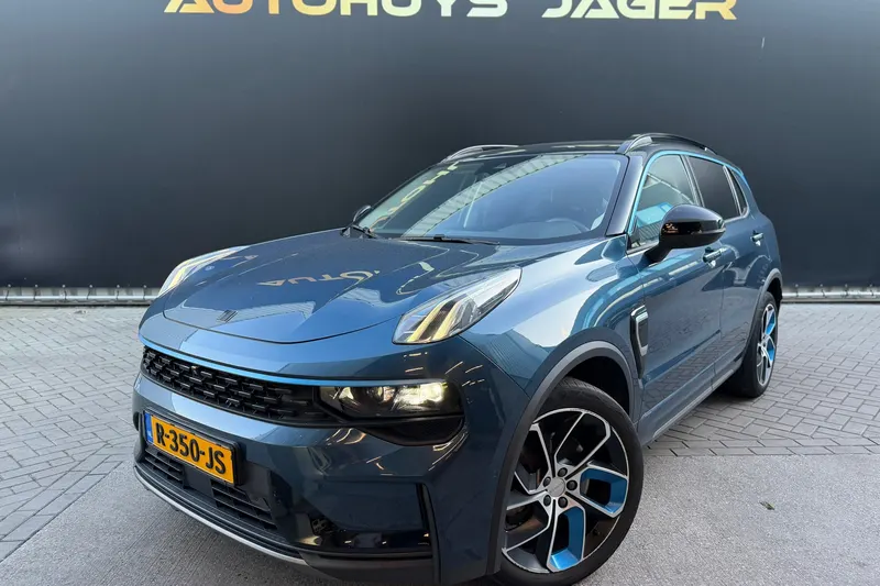 Lynk & Co 01 (2022)