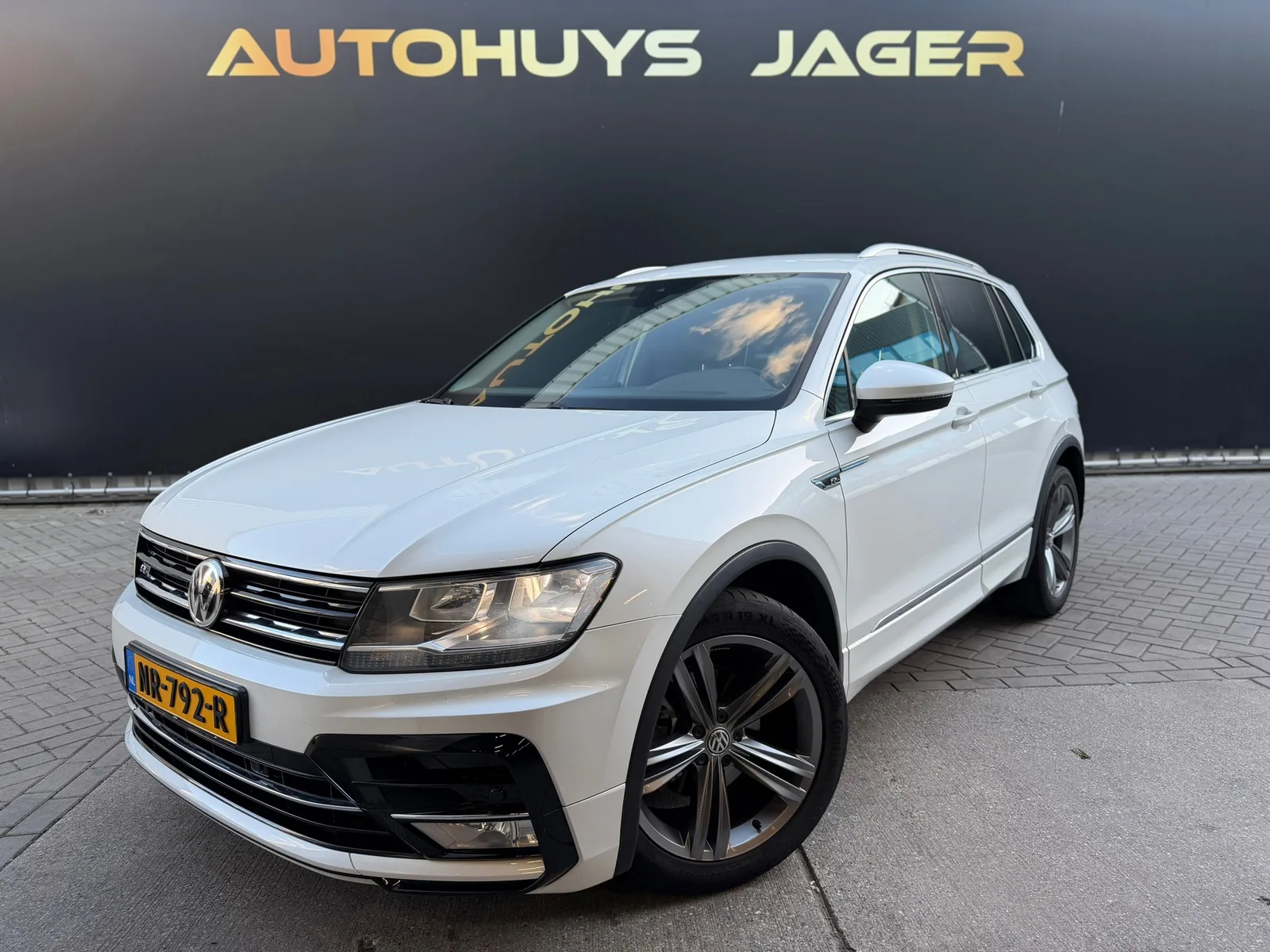 Volkswagen Tiguan (2017) — foto 1