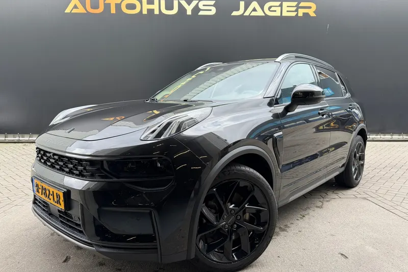 Lynk & Co 01 (2022)