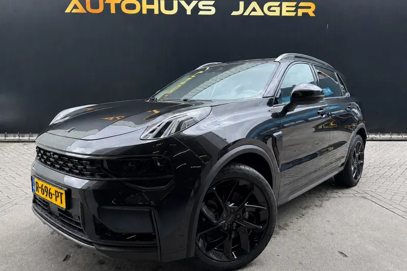 Lynk & Co 01 (2022)