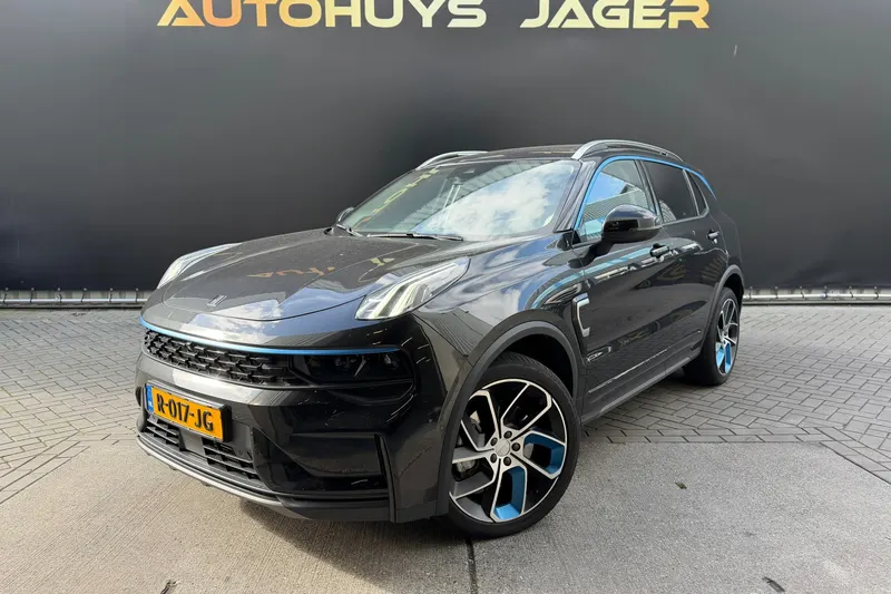 Lynk & Co 01 (2022)