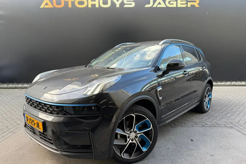 Lynk & Co 01 (2022)