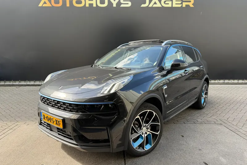 Lynk & Co 01 (2022)