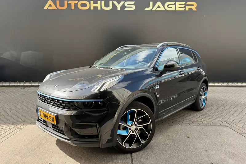 Lynk & Co 01 (2022)