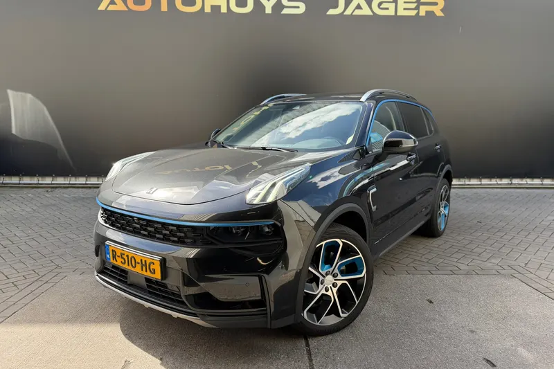 Lynk & Co 01 (2022)