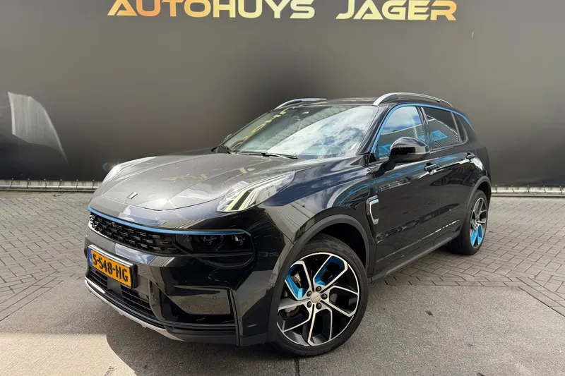 Lynk & Co 01 (2023)