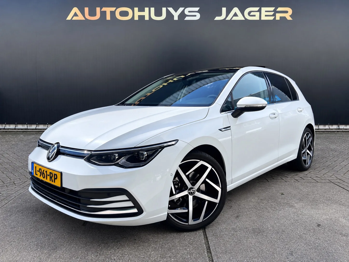 Volkswagen Golf (2020) — foto 1