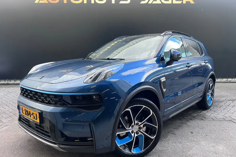 Lynk & Co 01 (2021)