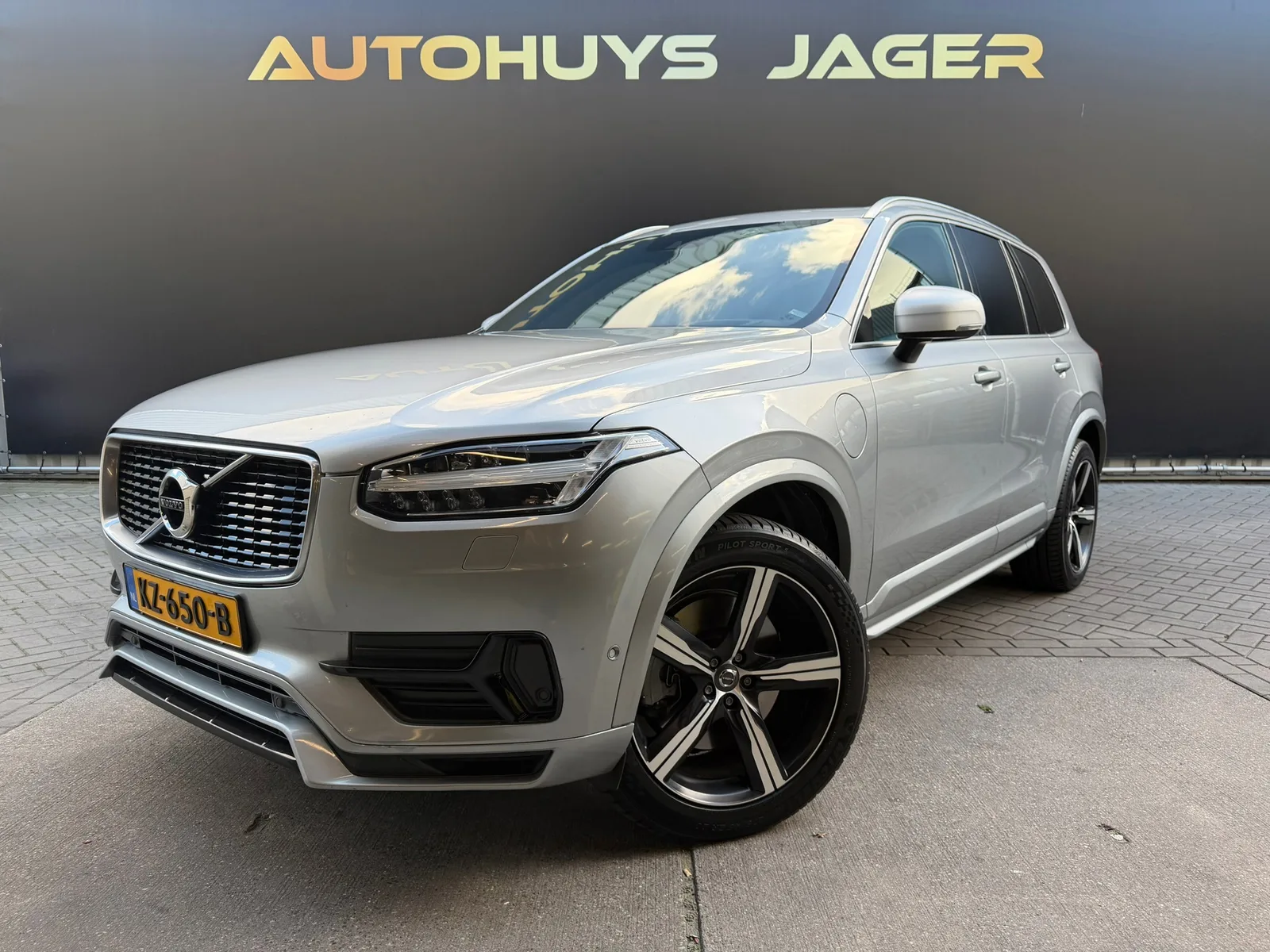 Volvo XC90 (2016) — foto 1