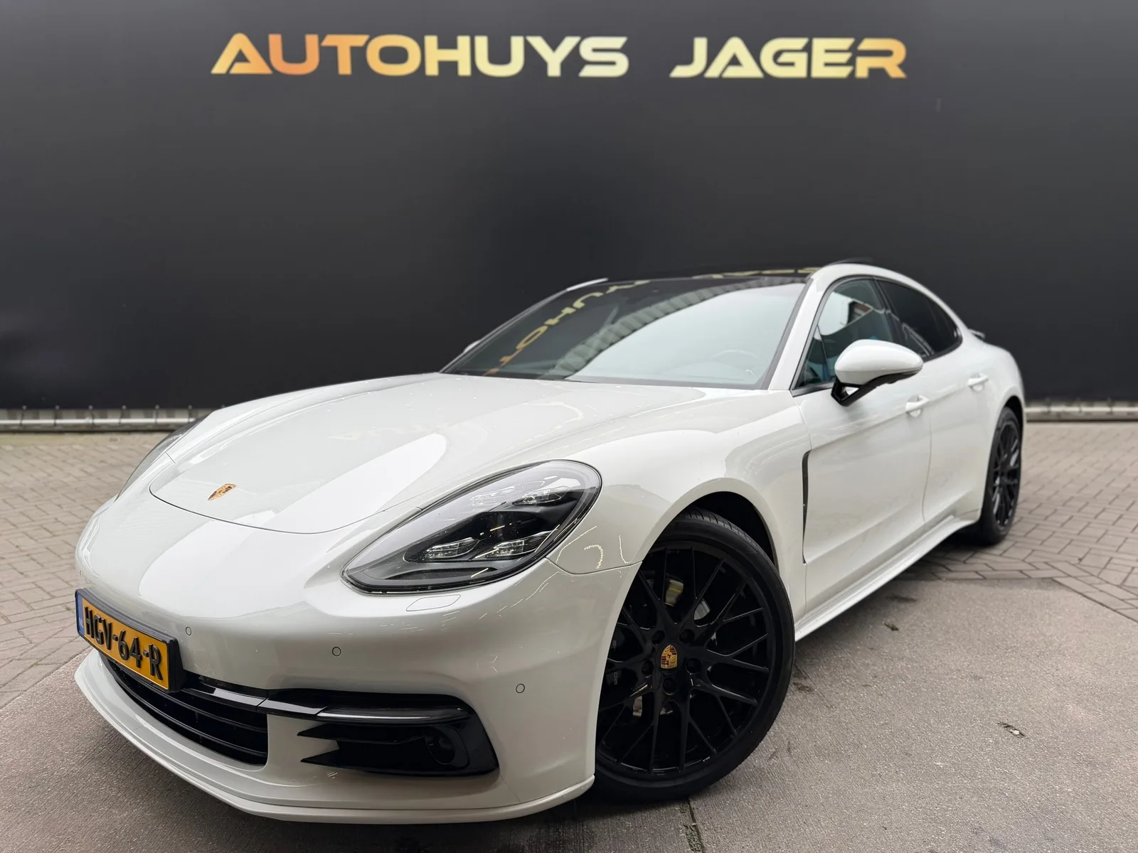 Porsche Panamera (2017) — foto 1