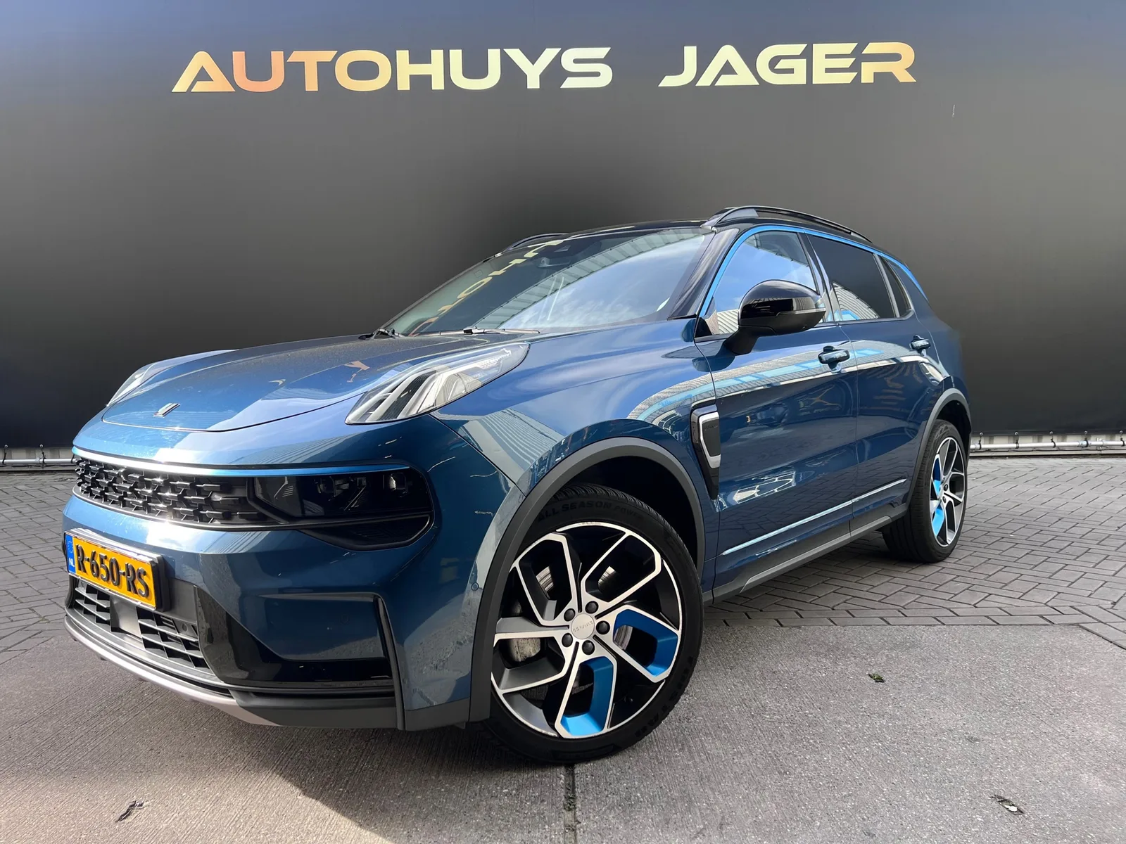 Lynk & Co 01 (2022) — foto 1