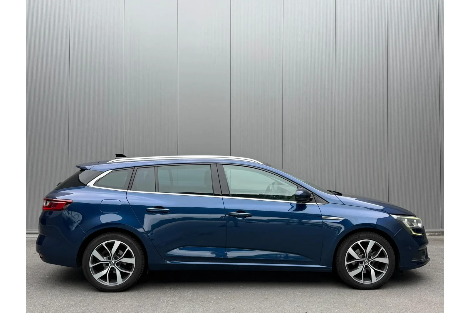 Renault Mégane (2017) — foto 1