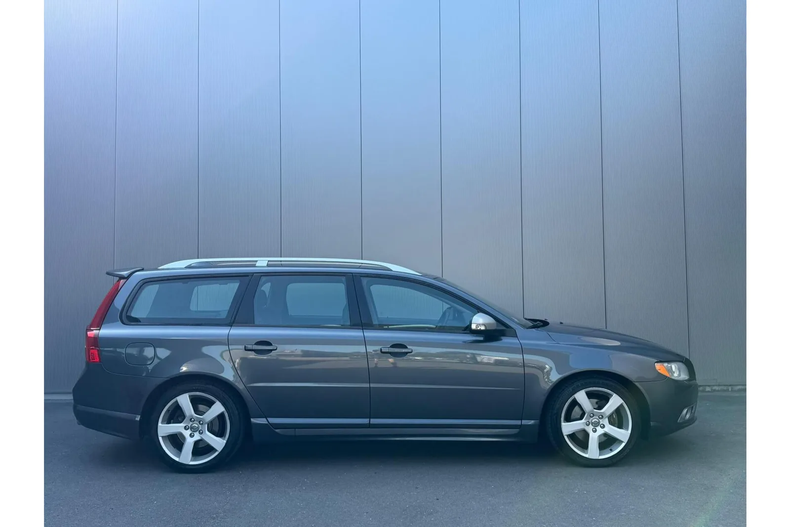 Volvo V70 (2011) — foto 1