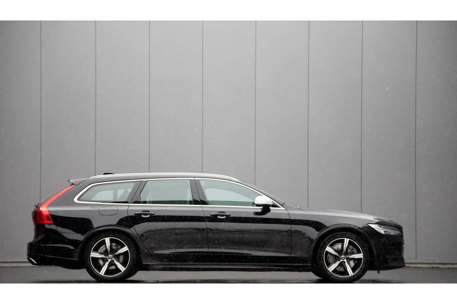 Volvo V90 (2018) — foto 1