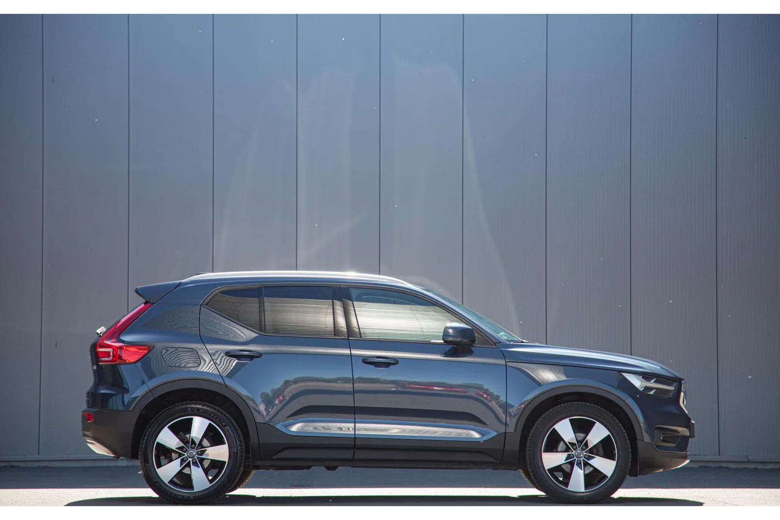 Volvo XC40 (2021) — foto 1